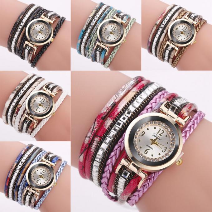 Relógio de pulso macio punk encantador barato fêmea da menina da tela da senhora relógio do bracelete do vestido do relógio de forma da fábrica de WJ-6963 China